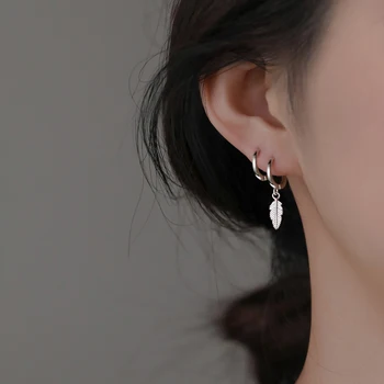 999 כסף סטרלינג נוצה האוזן אבזמים עם אור יוקרה קטנים עיצוב ברמה גבוהה חתיכים עבור נשים 2023 סגנון פופולרי