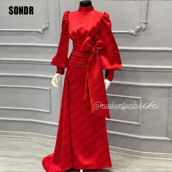 SONDR סרט אדום, חגורת סאטן שמלות ערב גבוה צוואר מלא, שרוולים ארוכים Vestidos נשף שמלה שמלות שמלות ערב לנשים 2023